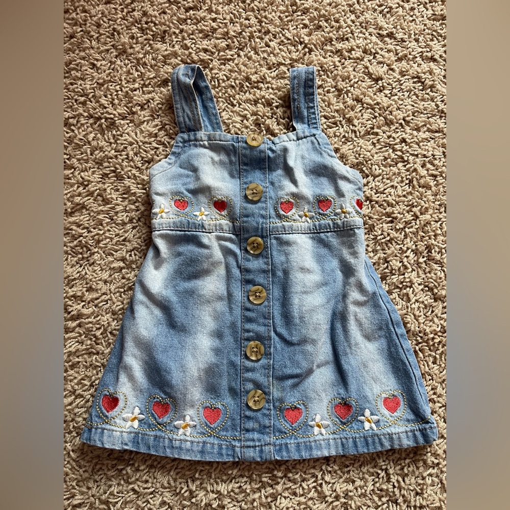 Cute Daisy Fuentes denim dress, size 12M